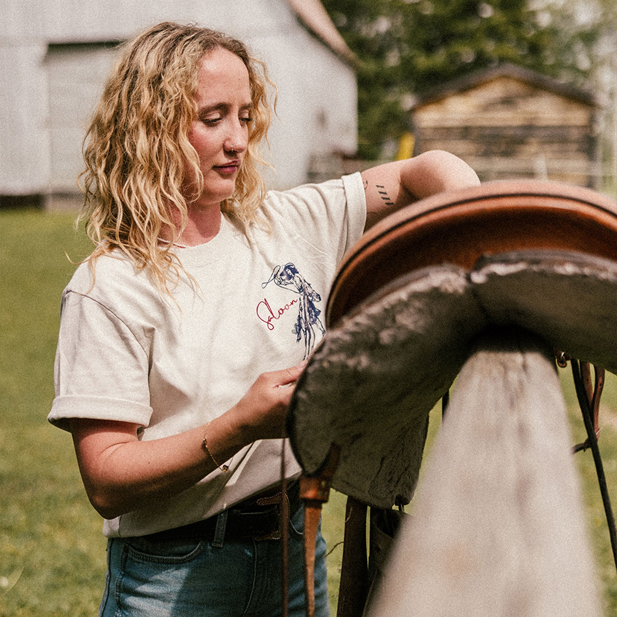 LONG LIVE COWGIRLS - WOMENS HEAVY FADED TEE